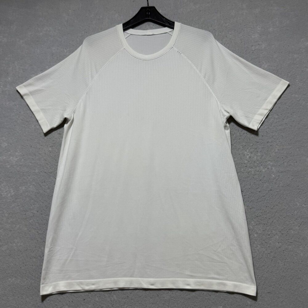 Lululemon Shirt Mens XL White Metal Vent Tech 2.0 Gym Running Training